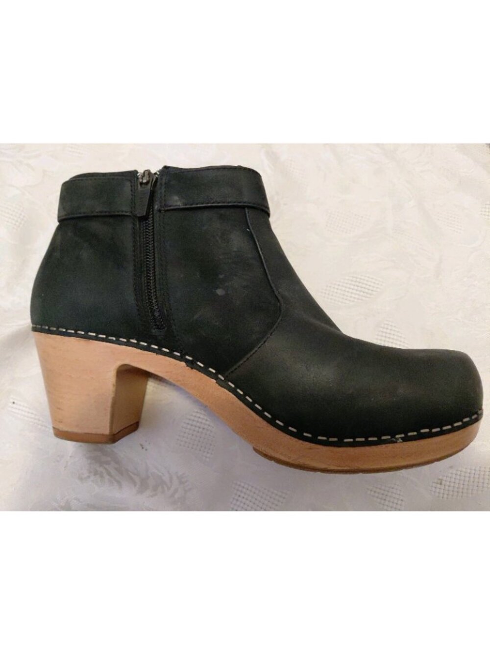 Dansko Ankle Bootie Nubuck Leather Autumn Black Size 38 Faux Wood Block Heel - Picture 4 of 11